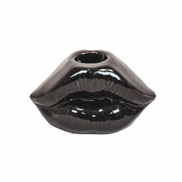 eabb6ae1-1c2e-478f-8129-5b054f88a970_1200x1200_fill.png Kaarshouder - Lip - Keramiek - Zwart - 10,5x6,5x5,5cm