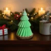 Groene kerstkaars in kerstboomvorm – duurzame kerstdecoratie