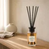 05-scentulp-myrrh-glow-100ml-lifestyle Scentulp Myrrh Glow geurstokjes 100 ml – Wierook & Mirre