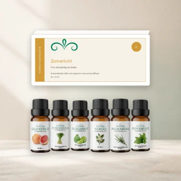 zomerlicht-oliecollectie-6x10ml-01-hero-v2 Zomerlicht oliecollectie met doos en zes Scentulp etherische oliën van 10 ml.