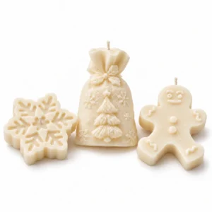 scentulp-decembergeluk-01-product Decembergeluk van Scentulp: ivoorkleurige cadeauzakkaars, sneeuwvlok en peperkoekfiguur.